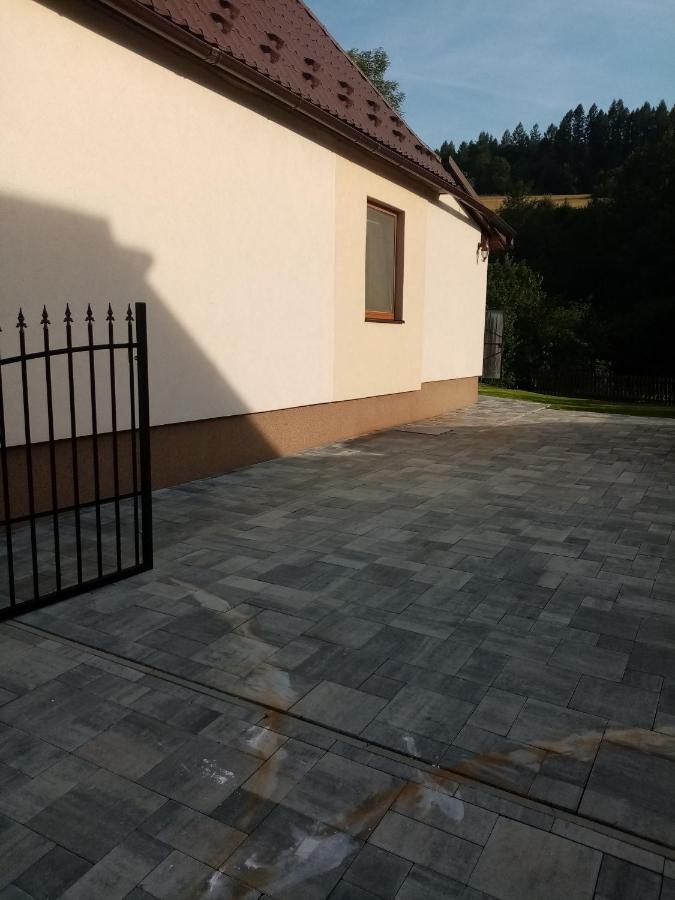Domek Relov Buitenkant foto