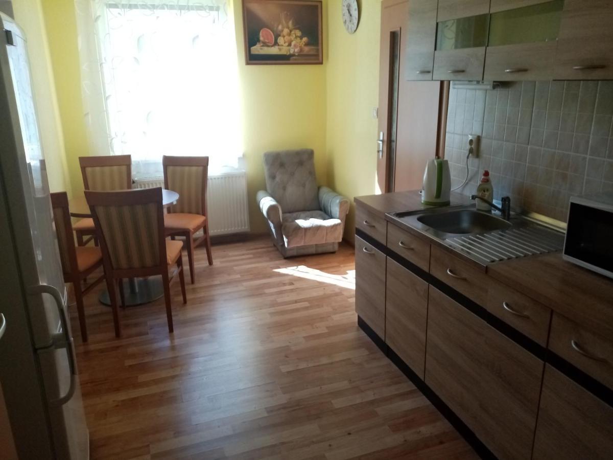Domek Relov Buitenkant foto