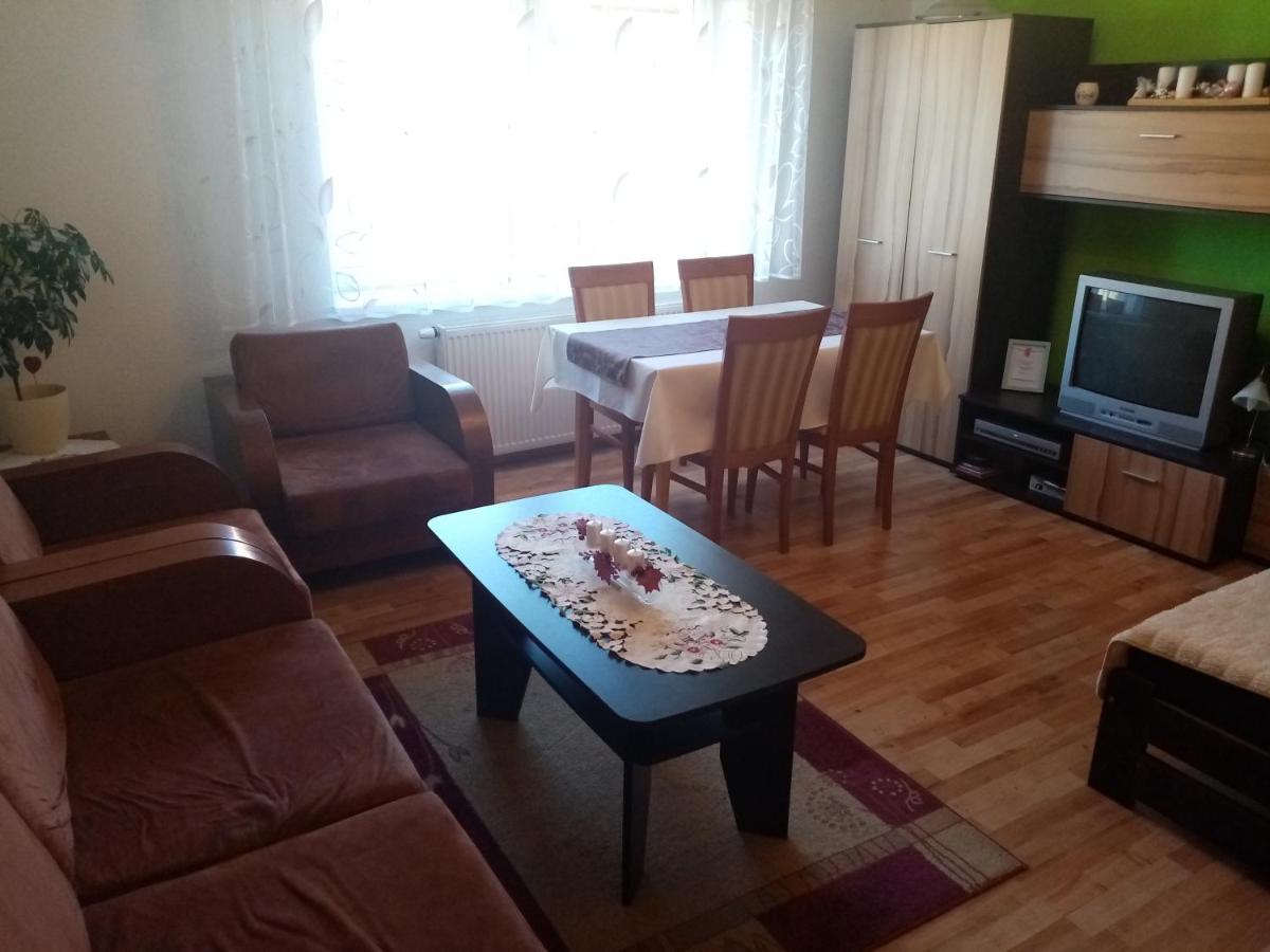 Domek Relov Buitenkant foto